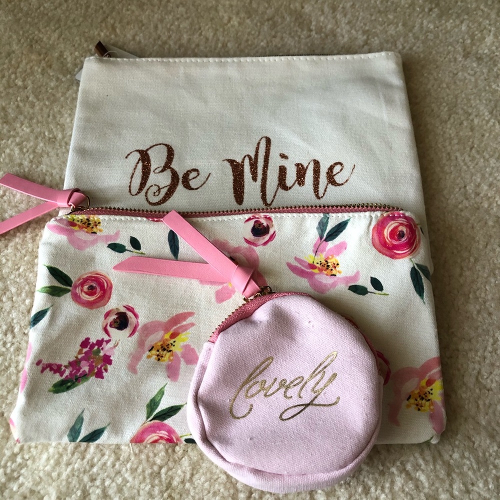 Cosmetic Bags ( set of 3). NEW/ NEVER USED